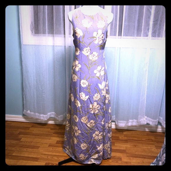 Dresses & Skirts - Maxi dress